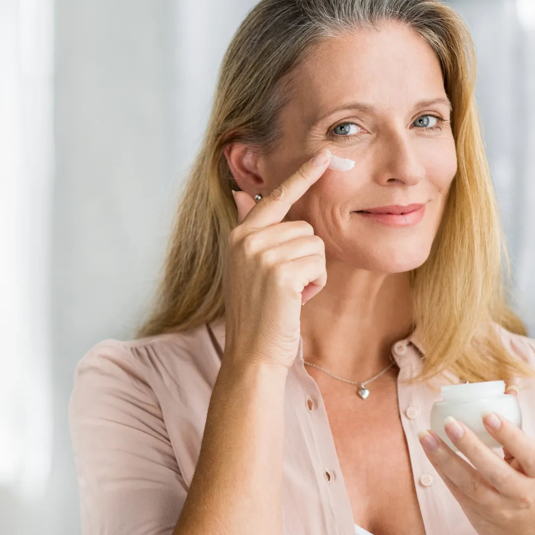 LP ageLOC Tru Face Peptide Retinol Complex How to Use It - Moisturiser